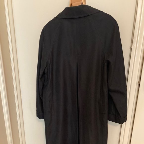 Gallery long black lined swing coat - Picture 6 of 12